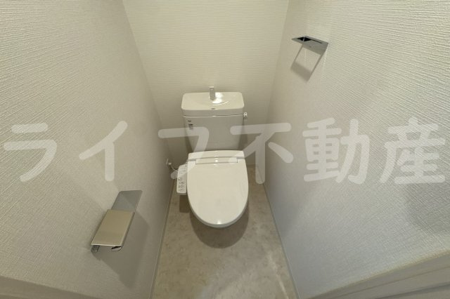エスリード ザ・レーヴ大阪のトイレ|落ち着いた色調のトイレです