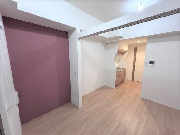 セレニテ梅田北グランデの洋室