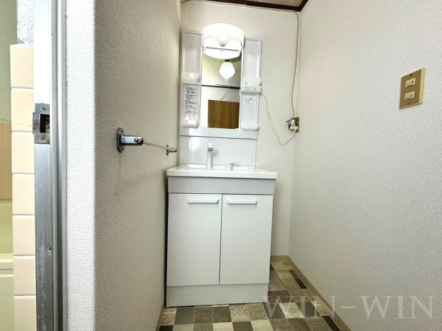 ハイツ明和 A棟の独立洗面台|イメージ（同建物内別部屋の写真です）
