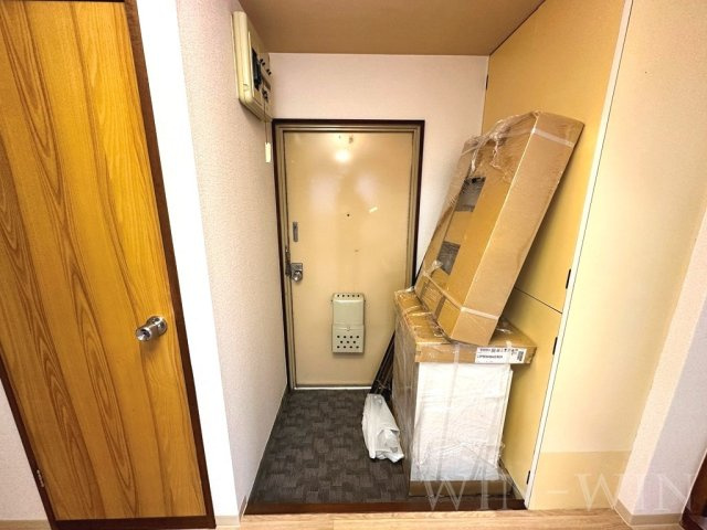 ハイツ明和 A棟の玄関|イメージ（同建物内別部屋の写真です）