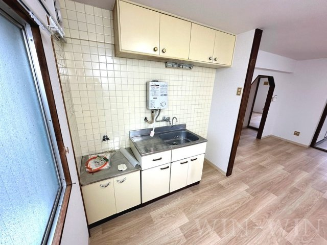ハイツ明和 A棟のキッチン|イメージ（同建物内別部屋の写真です）