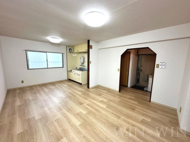 ハイツ明和 A棟の居間・リビング|イメージ（同建物内別部屋の写真です）