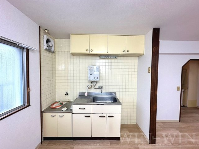 ハイツ明和 A棟のキッチン|イメージ（同建物内別部屋の写真です）