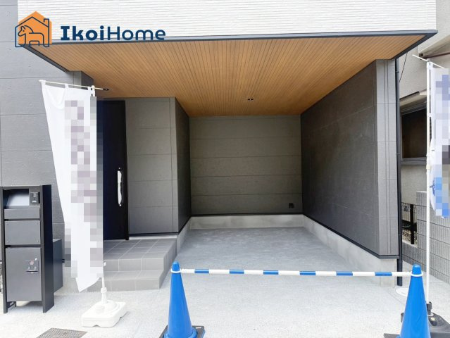 明石市野々上１丁目　新築戸建の駐車場|●年中無休：当日予約可●駅近ですが駐車場は1台確保！屋根がございますので安心です！