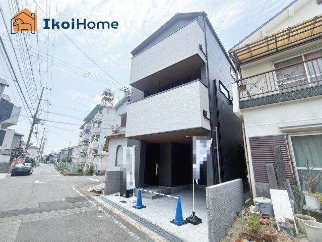 明石市野々上１丁目　新築戸建のエントランス|～ご見学に関して～平日や夜間でもご案内可能。決まったお時間で身動きが取れない方も臨機応変に対応します