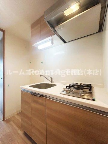 プレサンスジェネ千種内山Ⅱのキッチン
