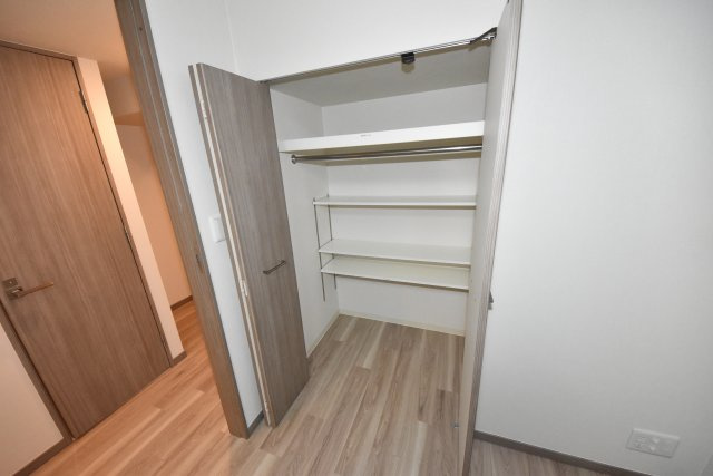 プレサンスロジェ堺筋本町の収納