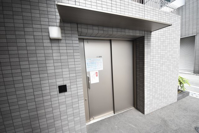 プレサンスロジェ堺筋本町
