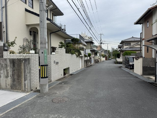 神戸市西区竹の台４丁目新築戸建２号棟の前面道路含む現地写真
