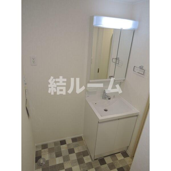 板橋区坂下１丁目のアパートの洗面所