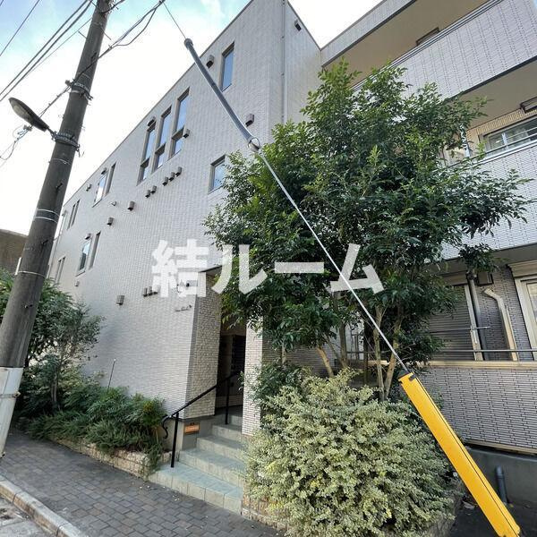板橋区坂下１丁目のアパートのエントランス