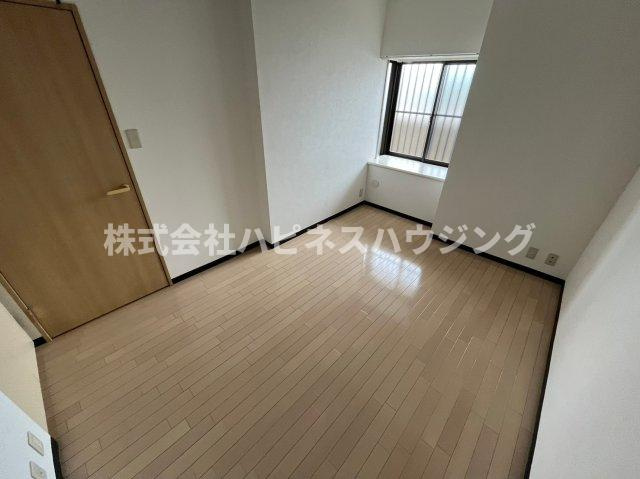 INSURANCE(インシュランス) BLDG.(ビルディング) Ⅸ(ナイン)船橋の洋室