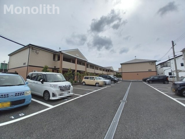フジパレス式内町Ⅲ番館の駐車場