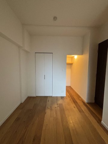 【寝室】 | コロネード春日 | ※同物件別住戸の写真を参考に掲載しております。