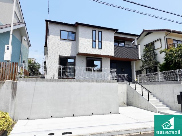 神戸市須磨区若草町　新築一戸建ての外観|安心の10年保証！外観を美しく保ち、雨水で汚れを落とします！気になることがありましたら、お気軽にお問い合わせください！