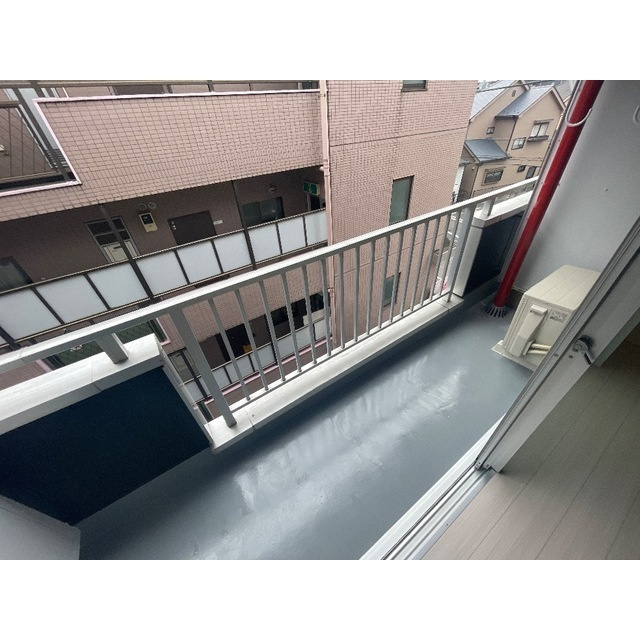 クーノス北坂戸のバルコニー
