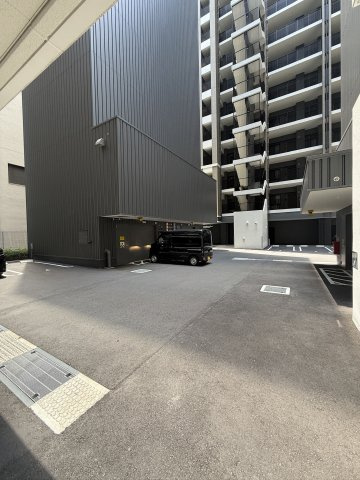 MJR博多ザ・レジデンスの駐車場