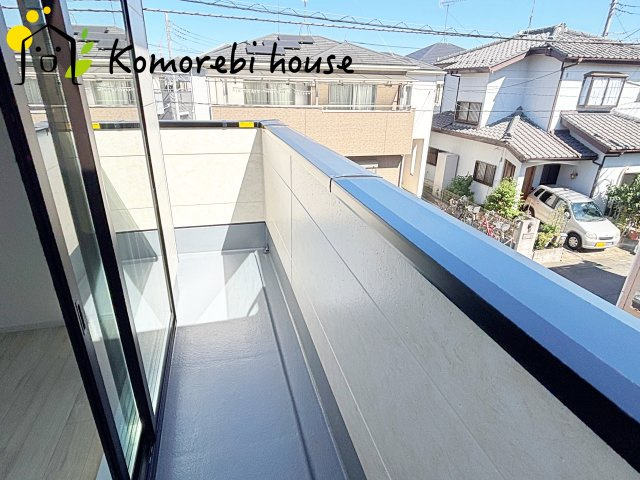 上尾市東町　6期　新築一戸建て　KEIAI GRACE　02のバルコニー