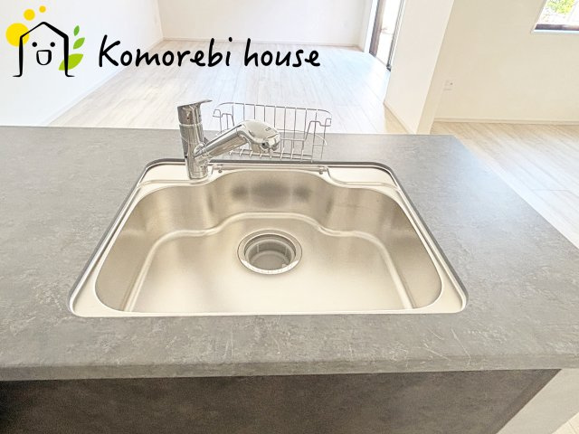 上尾市東町　6期　新築一戸建て　KEIAI GRACE　02のキッチン