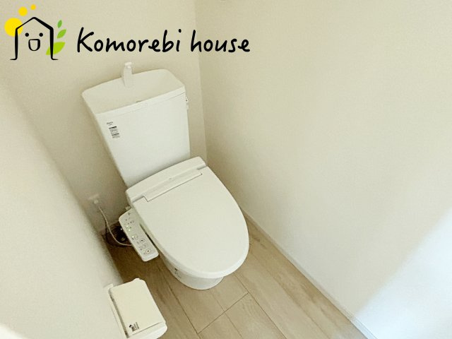 上尾市東町　6期　新築一戸建て　KEIAI GRACE　02のトイレ