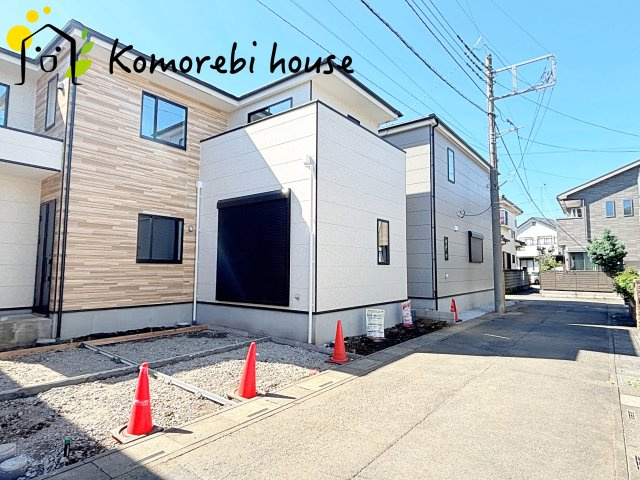 上尾市東町　6期　新築一戸建て　KEIAI GRACE　02の前面道路含む現地写真