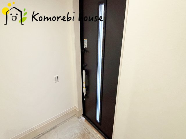 上尾市東町　6期　新築一戸建て　KEIAI GRACE　02の玄関