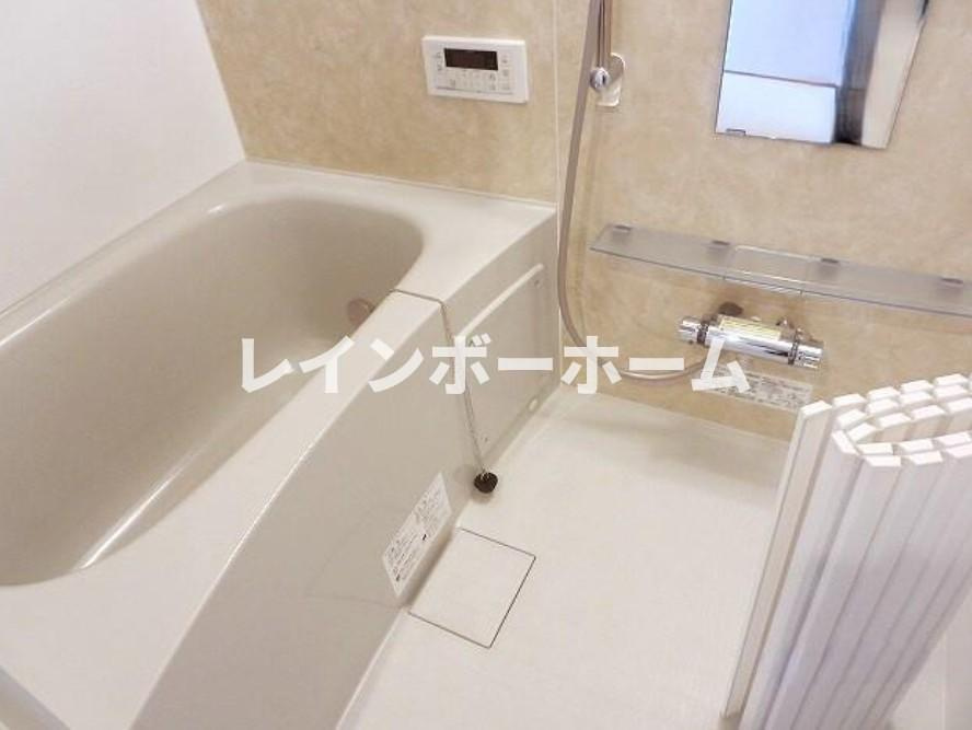 フェールの浴室|反転間取りです。
