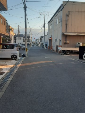 大阪市平野区平野東4丁目の前面道路含む現地写真
