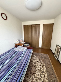 本山中町4丁目の洋室