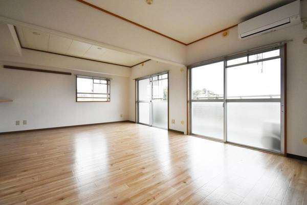 ビレッジハウス東松山タワー2号棟の居間・リビング|ビレッジハウスの同一物件・同一タイプの間取りの写真です