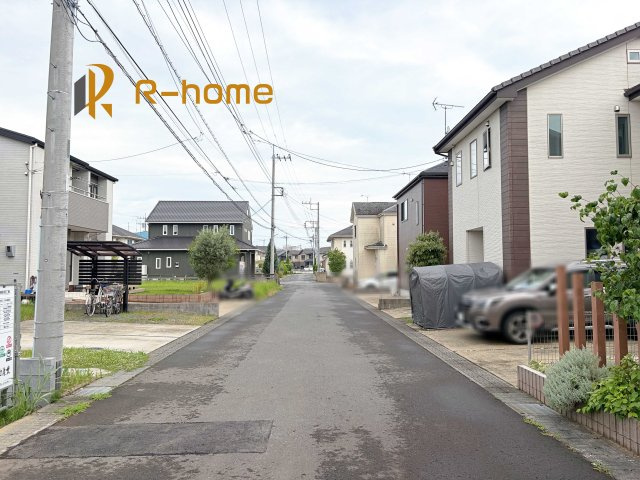 つくばみらい市富士見ヶ丘3丁目　新築戸建て　A号棟の前面道路含む現地写真|『今から見たい！』大歓迎です♪
お気軽にＲ－ｈomeまでお問い合わせください。