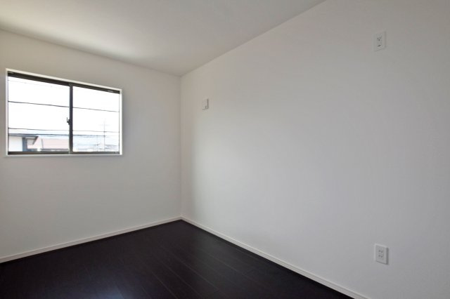 テラシエ安倉中6丁目新築一戸建て│4LDK+並列駐車2台可の子供部屋|-洋室5.0帖(2F)-