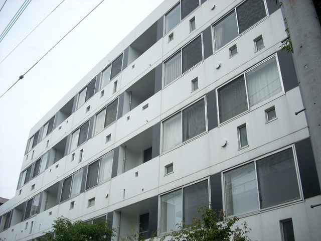 川崎市多摩区宿河原２丁目の賃貸マンションの外観