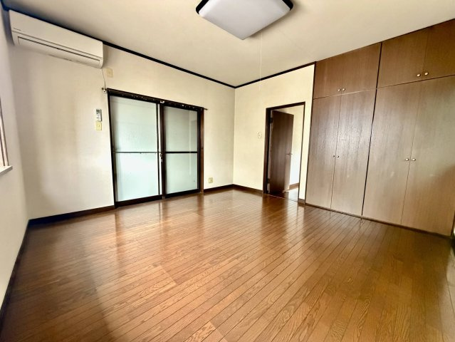 【中古】桐生市相生町2丁目　4LDK　駐車3台以上可！の洋室