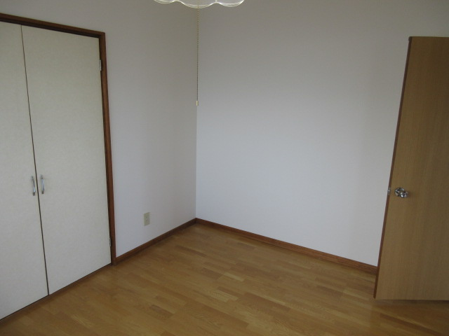 エレガンスわかなの洋室