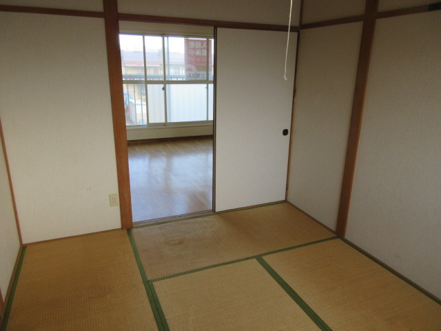 エレガンスわかなの和室