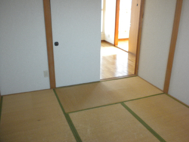 エレガンスわかなの居間・リビング