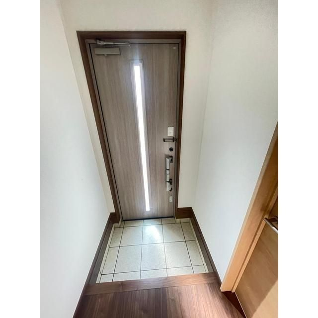 杭瀬南新町2丁目アパートの玄関