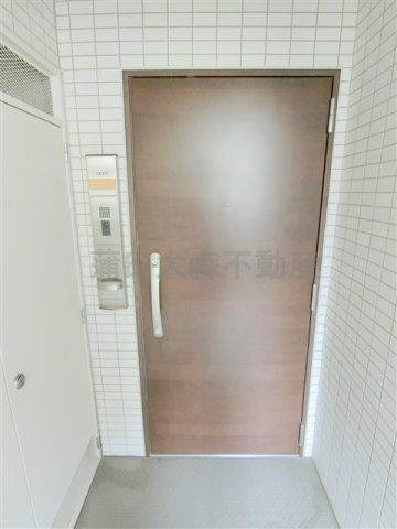 レジデイア蒲田Ⅱの玄関
