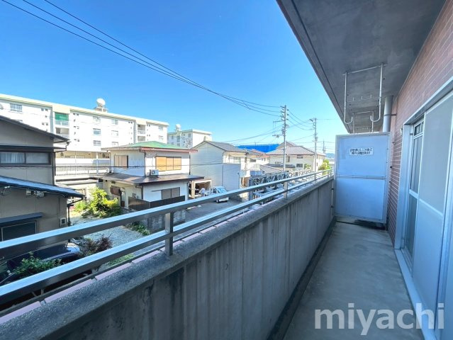 徳島市西新浜町１丁目の賃貸マンションのバルコニー