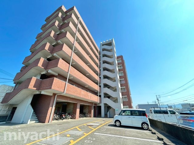 徳島市西新浜町１丁目の賃貸マンション