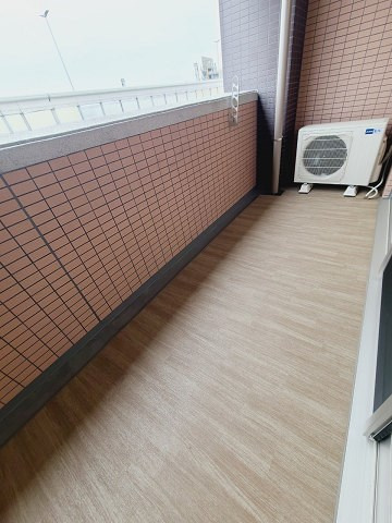 プレジオ西宮今津のバルコニー