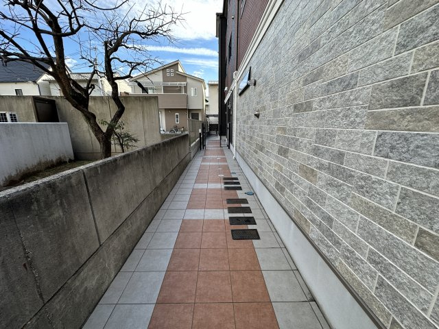 アビタ青木駅前のエントランス
