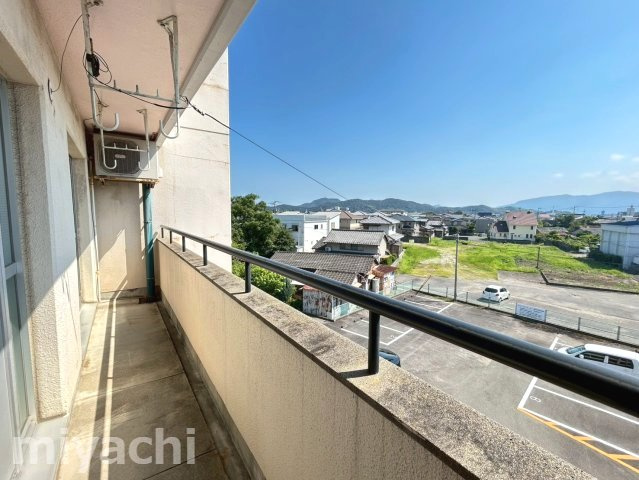徳島市津田町１丁目の賃貸マンションのバルコニー