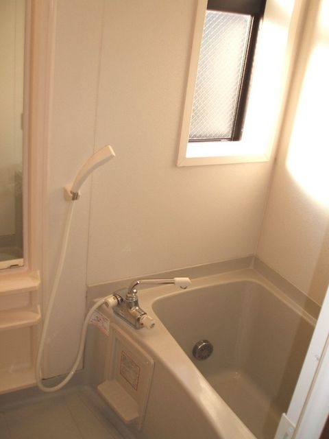 エクレール瀬田の浴室