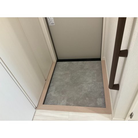 壱番館の玄関
