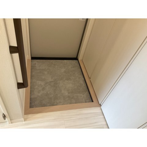 壱番館の玄関