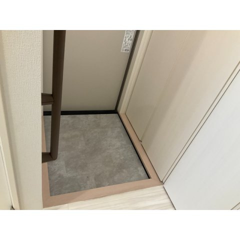 壱番館の玄関
