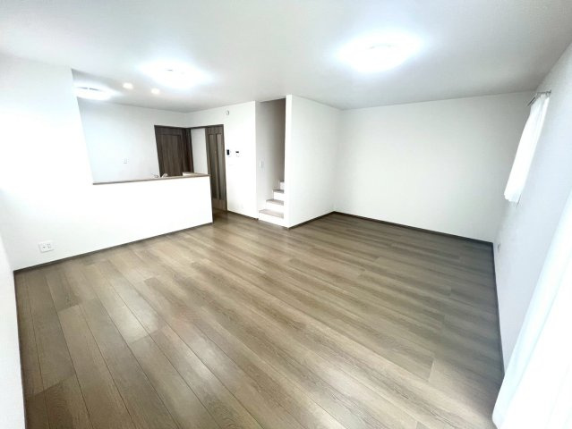 戸田市川岸3丁目2180番　B号棟