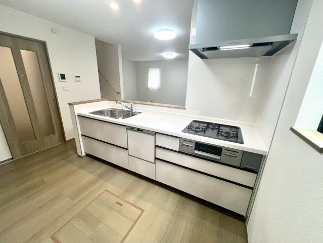 戸田市川岸3丁目2180番　B号棟